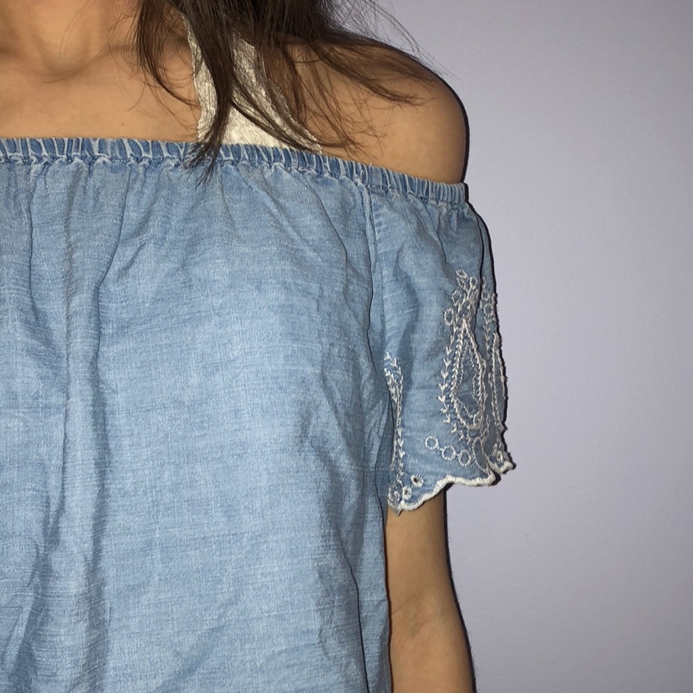 Off-Shoulder Chambray Shirt w/ Embroidered Detail